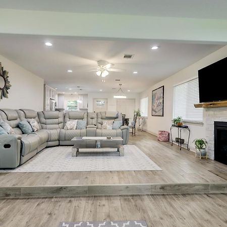 Kingwood Cottage - 10 Mins From Iah - Lake Front همبل المظهر الخارجي الصورة